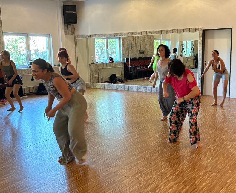 Menschen die Tanzen in Bamberg Salsa