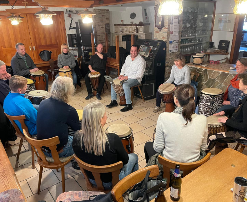 Menschen die Tanzen in Bamberg Salsa