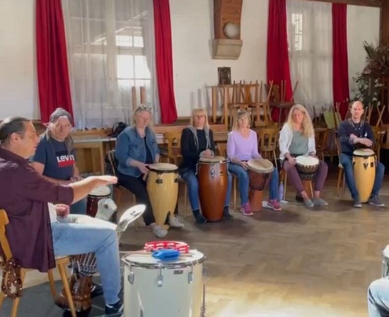 Menschen die Tanzen in Bamberg Salsa